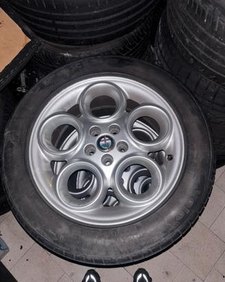 4 cerchi gommati estive + 4 gomme invernali