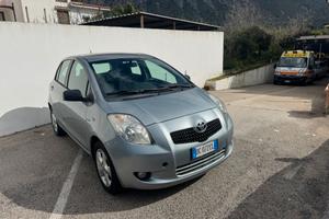 Toyota Yaris 1.4 D-4D Automatica 5 porte Sol