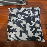 cuscini ikea bianco/nero