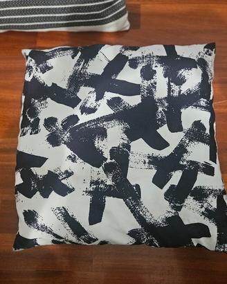 cuscini ikea bianco/nero