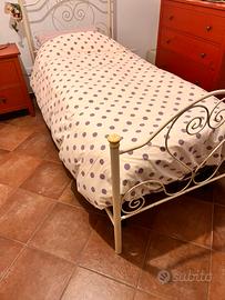 Lettino in ferro e rete doghe