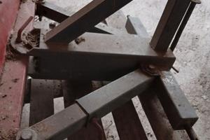 LIVELLA/LAMA NEVE POSTERIORE TRATTORE