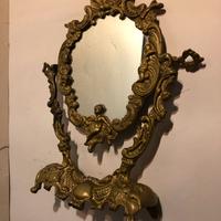 Antica specchiera in ottone massiccio a cera persa