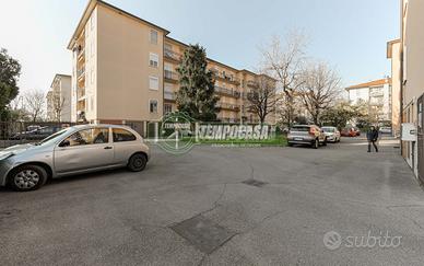 Tre locali totalmente ristrutturato con box! LIBER