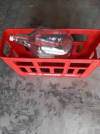 contenitori il plastica ,e boccioni in vetro da 5 