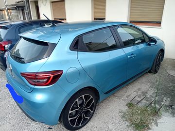 Renault clio e-tech hybrid 2022