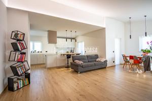 Casa indipendente a Dro Via Nogarone 8 locali