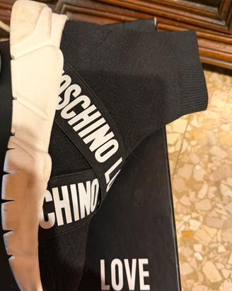 Scarpe Moschino