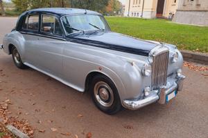 Bentley S2 RHD targhe italiane