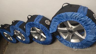 Cerchi  Volkswagen Tiguan con pneumatici estivi.