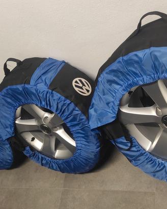 Cerchi  Volkswagen Tiguan con pneumatici estivi.