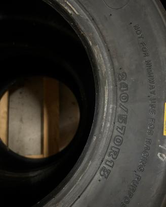 gomme slick pirelli/ hankook
