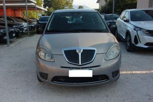 Lancia Ypsilon 1.2 69 CV Unyca