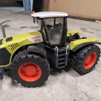 Trattore Bruder Claas 5000