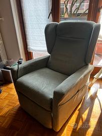 Poltrona Relax con comandi elettrici