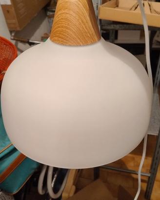 Lampadario in vetro opaco