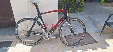 bici strada specialized carbonio