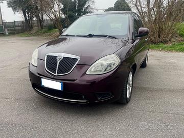 Lancia Ypsilon 1.4 Oro Ecochic GPL