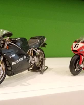 Minichamps Ducati 996 Matrix e Desmosedici