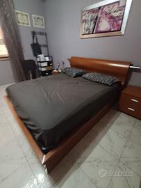 Camera da letto escluso materasso ottime condizion