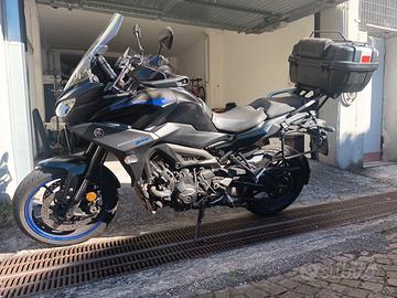 Yamaha tracer 900