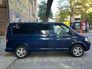 VOLKSWAGEN Multivan 2.5 TDI/130CV DSG Webasto Hi