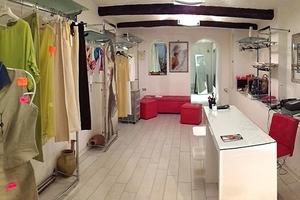 Negozio con ampia vetrina, Varazze