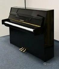 pianoforte verticale Yamaha 