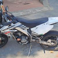 Motard HM 125 cc. del 2011 con motore da rifare