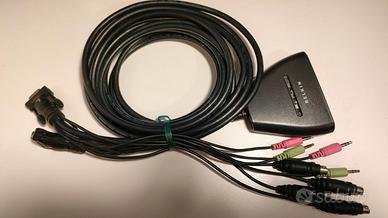 Switch KVM PS2 per due PC (compreso audio)