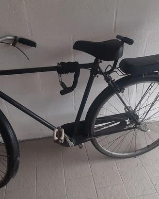 Bici da uomo con seggiolino e catena antifurto