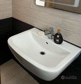 Lavabo e miscelatore