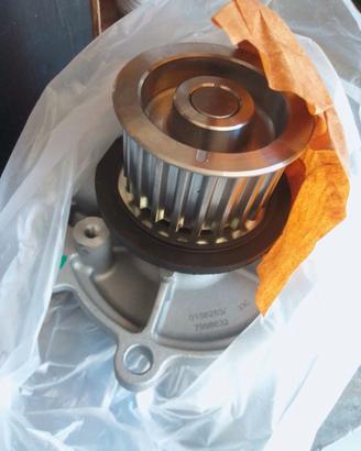 POMPA  ACQUA CHRYSLER VOYAGER 2.8 150 CV