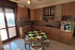 Trilocale a liscate arredato