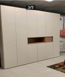 Armadio moderno ante battenti scontato