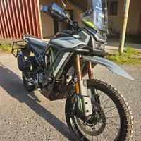 CF Moto 450 MT 2025