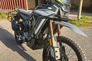 CF Moto 450 MT 2025