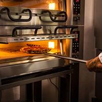 Pizzeria d'asporto con posti da sedere a Milano