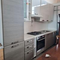 CUCINA COMPONIBILE BIANCO LACCATO – GRIGIO WENGE