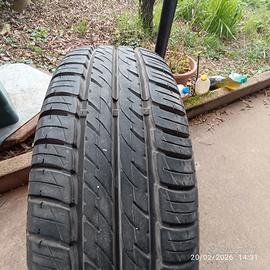 cerchio completo di gomma