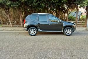 DACIA Duster 1.6  benzina, anno 2011.
