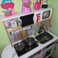 Cucina in legno giocattolo + accessori 