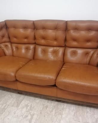Divano + 2 Poltrone in Pelle Vera – Stile Classico