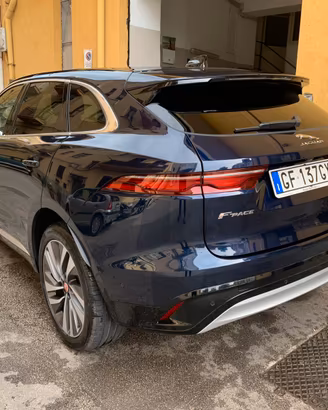 Jaguar F-Pace 2.0 D 204 CV AWD aut. R-Dynamic HSE