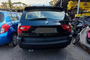 BMW X3 incidentata