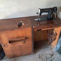 Macchina per cucire Singer 15M, a pedale