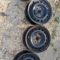 Cerchi in ferro da 14" per fiat 500