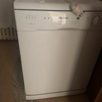 Lavastoviglie da accosto