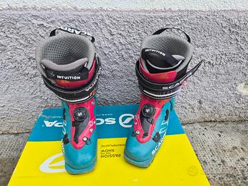 scarponi scialpinismo 