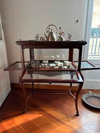 Antico carrello portavivande